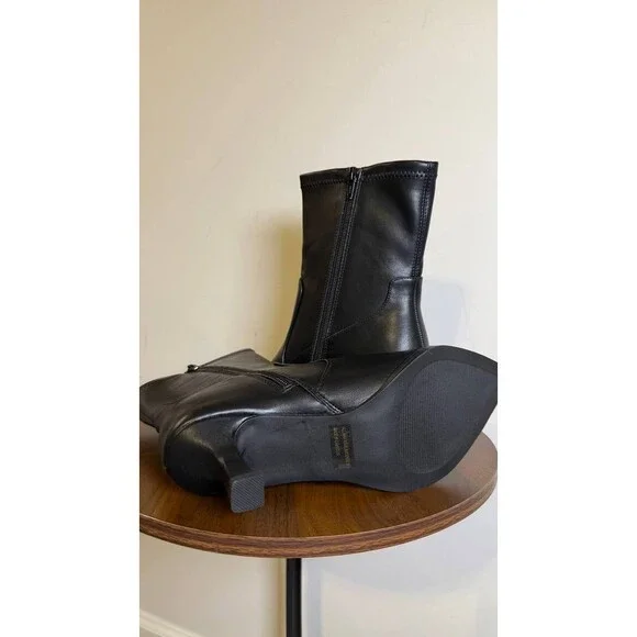 DV Dolce Vita Black Polyurethane Heeled Booties 9M New in Box MSRP $89 - Picture 11 of 14